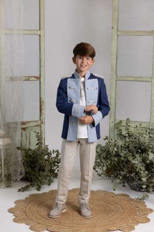 MODELO 2105V Chaqueta Serie 7573 Color 179 Pantalón Serie 4443 Color 101