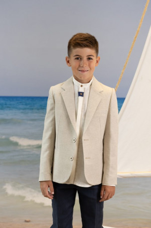 MODELO 2A Chaqueta Serie 4443 Color 101 Pantalón Serie 7573 Color 276